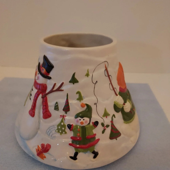 Yankee Candle Large Candle Shade North Pole with Snowman and Polar Bears - Picture 3 of 6